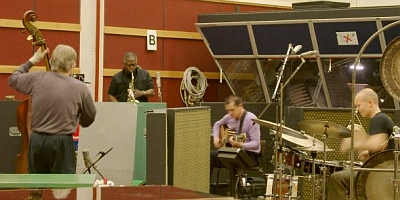 ансамбль Джо МакФи в студии